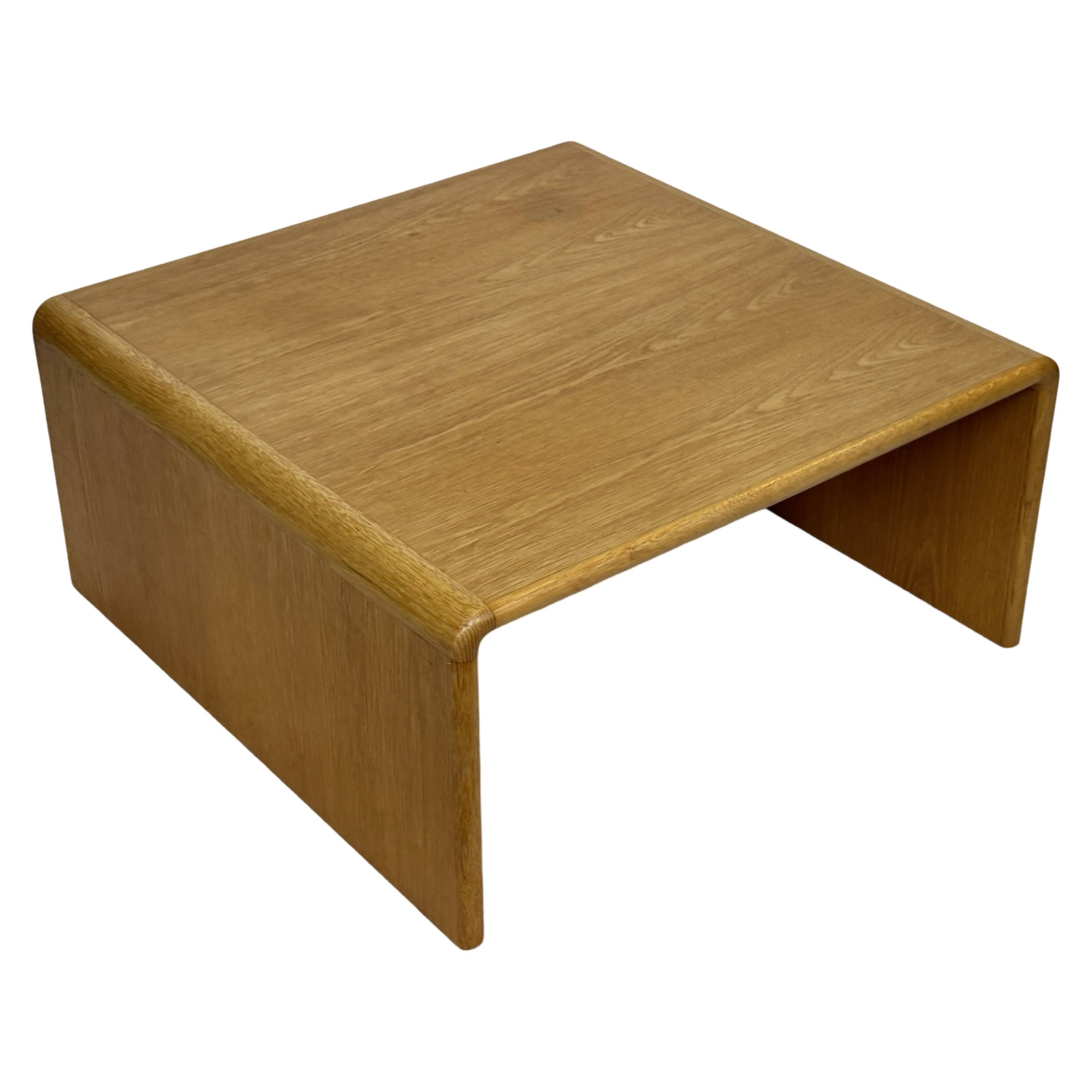 Table basse carrée minimaliste en chêne, années 70