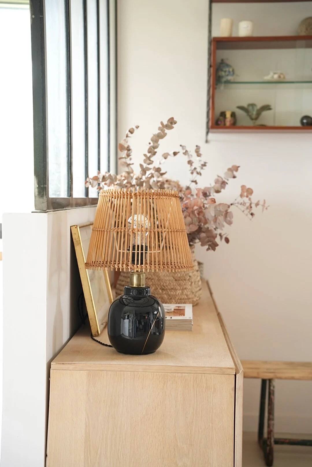 Black table lamp & rattan