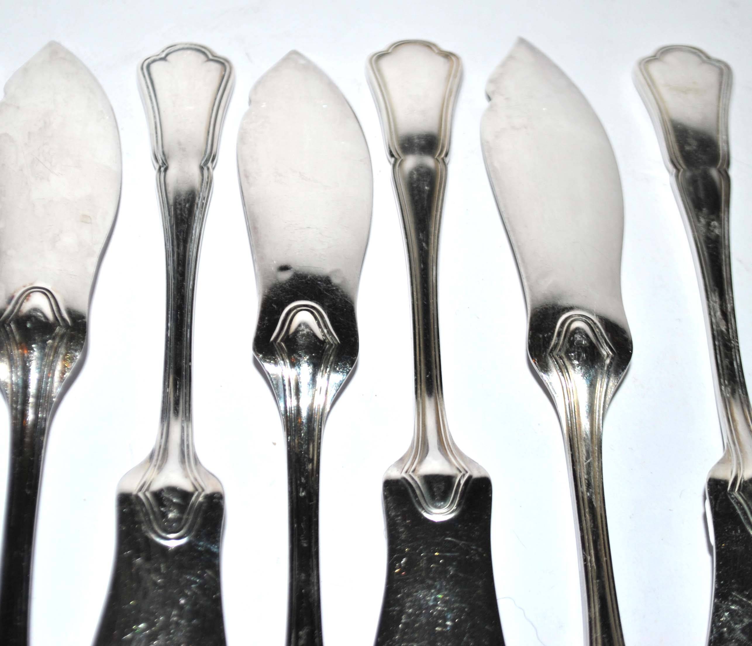 Set of 10 ercuis fish knives in silver metal, victoria spatours model