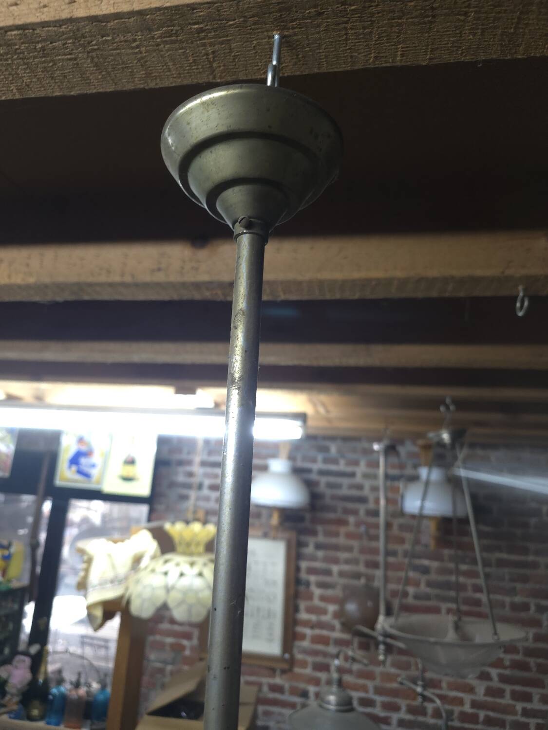 Pendant lamp with opaline ball