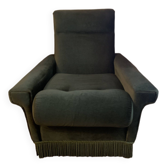 Green velvet armchairs with fringes