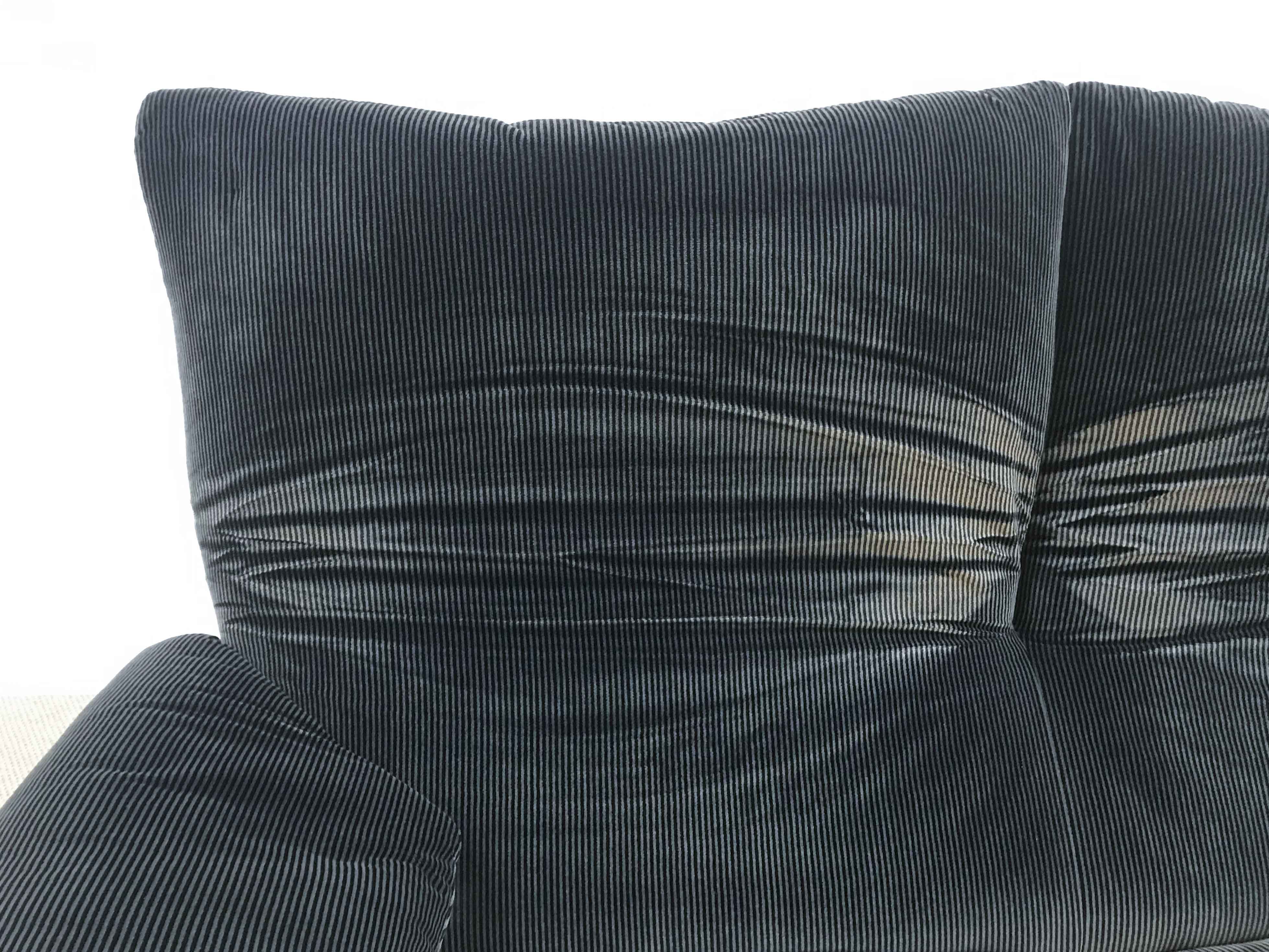 Maralunga 2seater sofa in dark grey striped fabrics by Vico Magistretti for Cassina