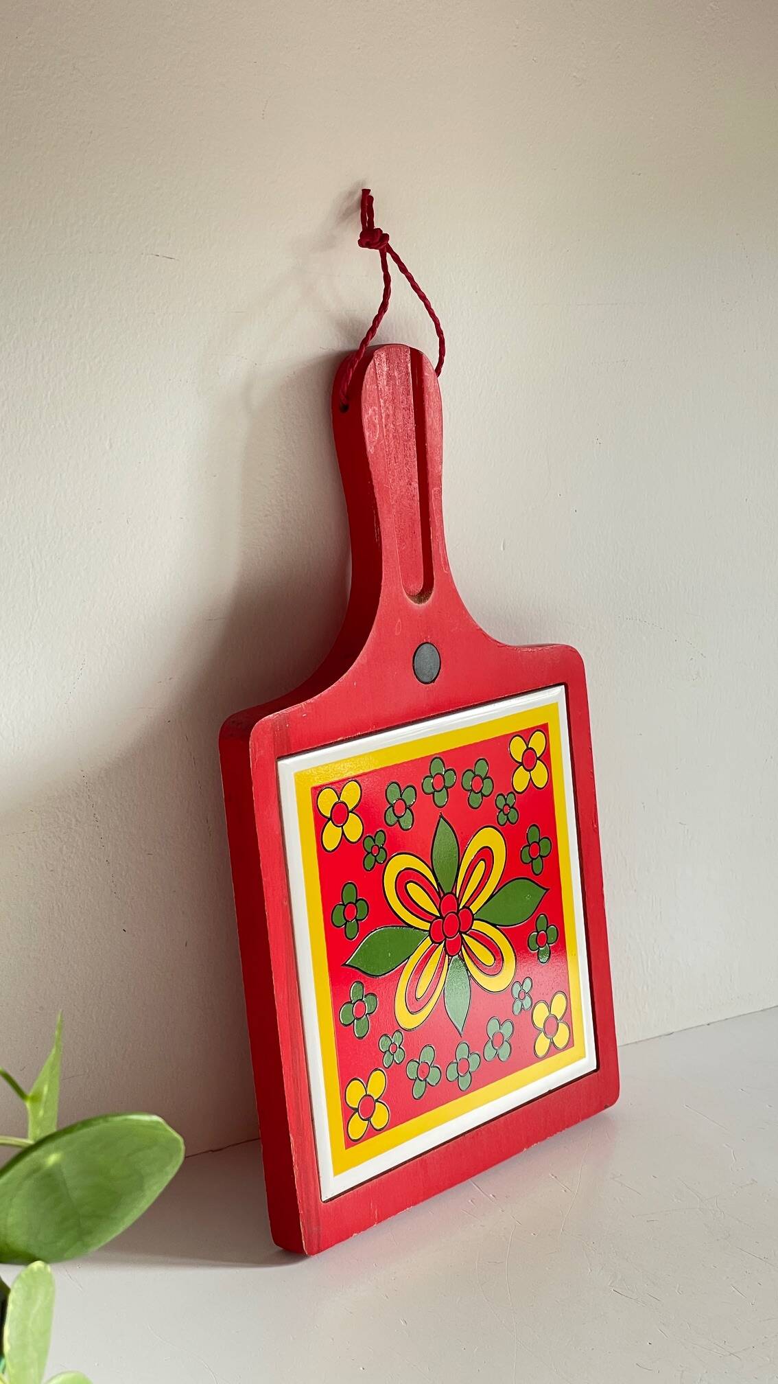 Vintage Red Plate Mat