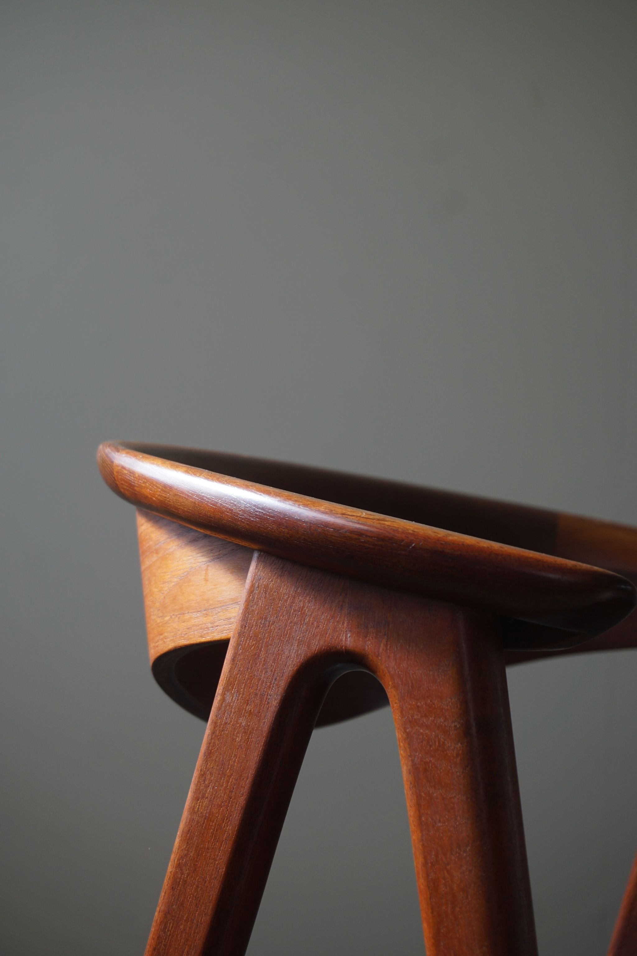 Armchair in teak by Erik Kirkegaard for Høng stolefabrik, model 52 "Compass Chair", mad
