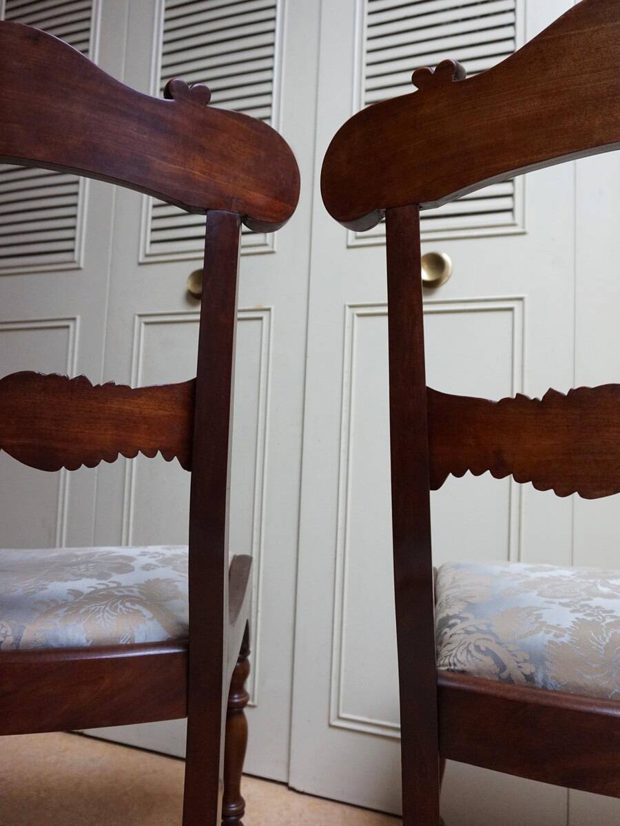 Pair of English Mahogany Sheraton Side Chairs, 1830s