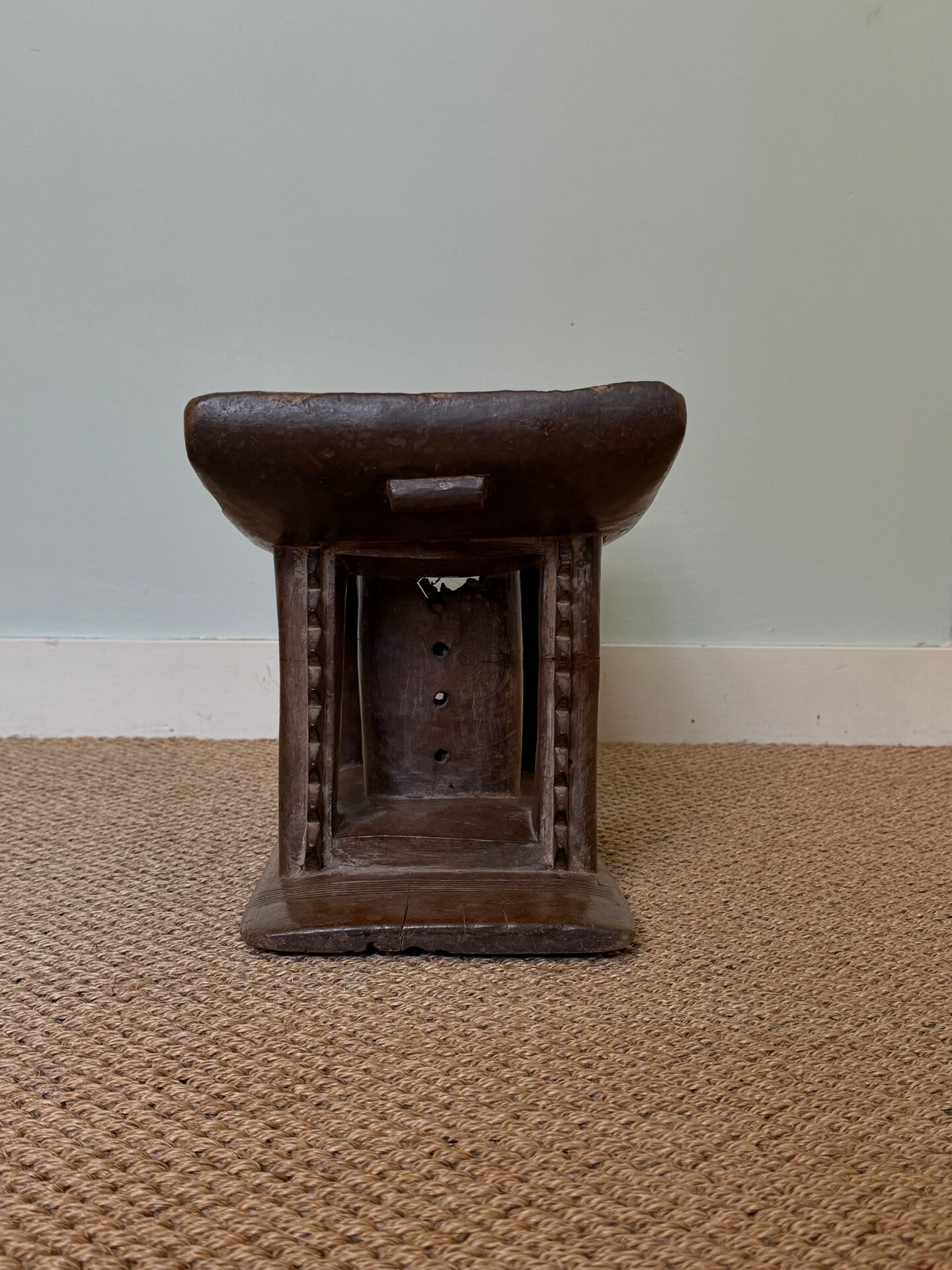 Tabouret Ashanti en bois sculpté – Ghana