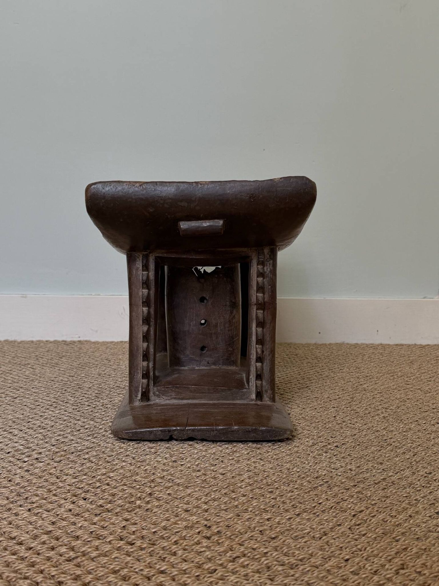 Tabouret Ashanti en bois sculpté – Ghana