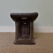 Tabouret Ashanti en bois sculpté – Ghana