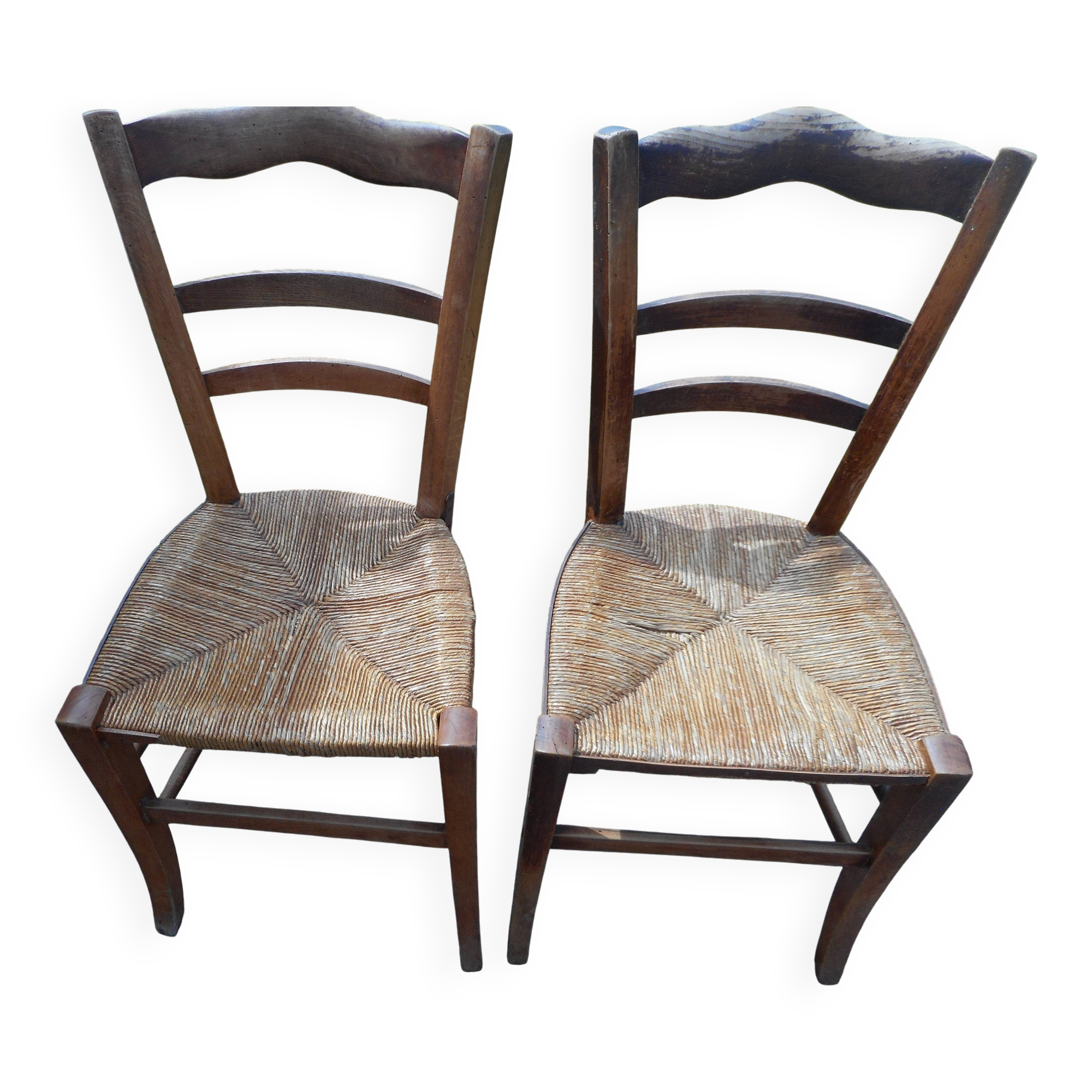 Set of 2 old wooden straw chairs (straw seat)