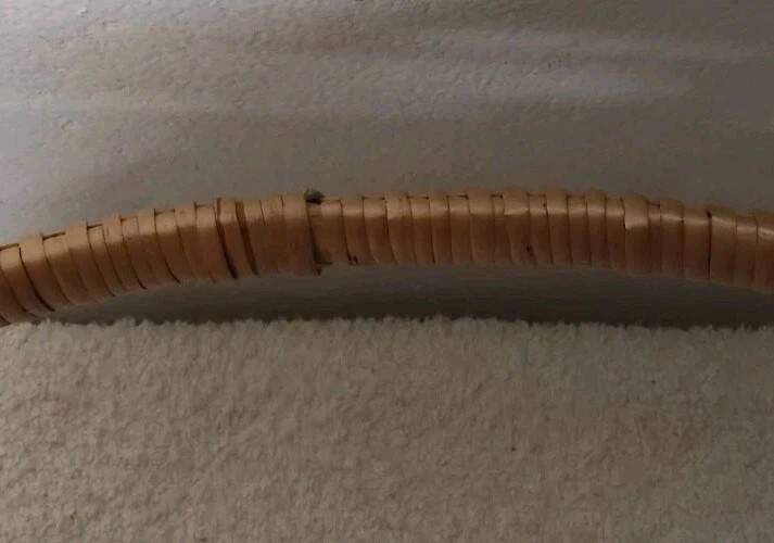 Vintage oval wicker basket with handle