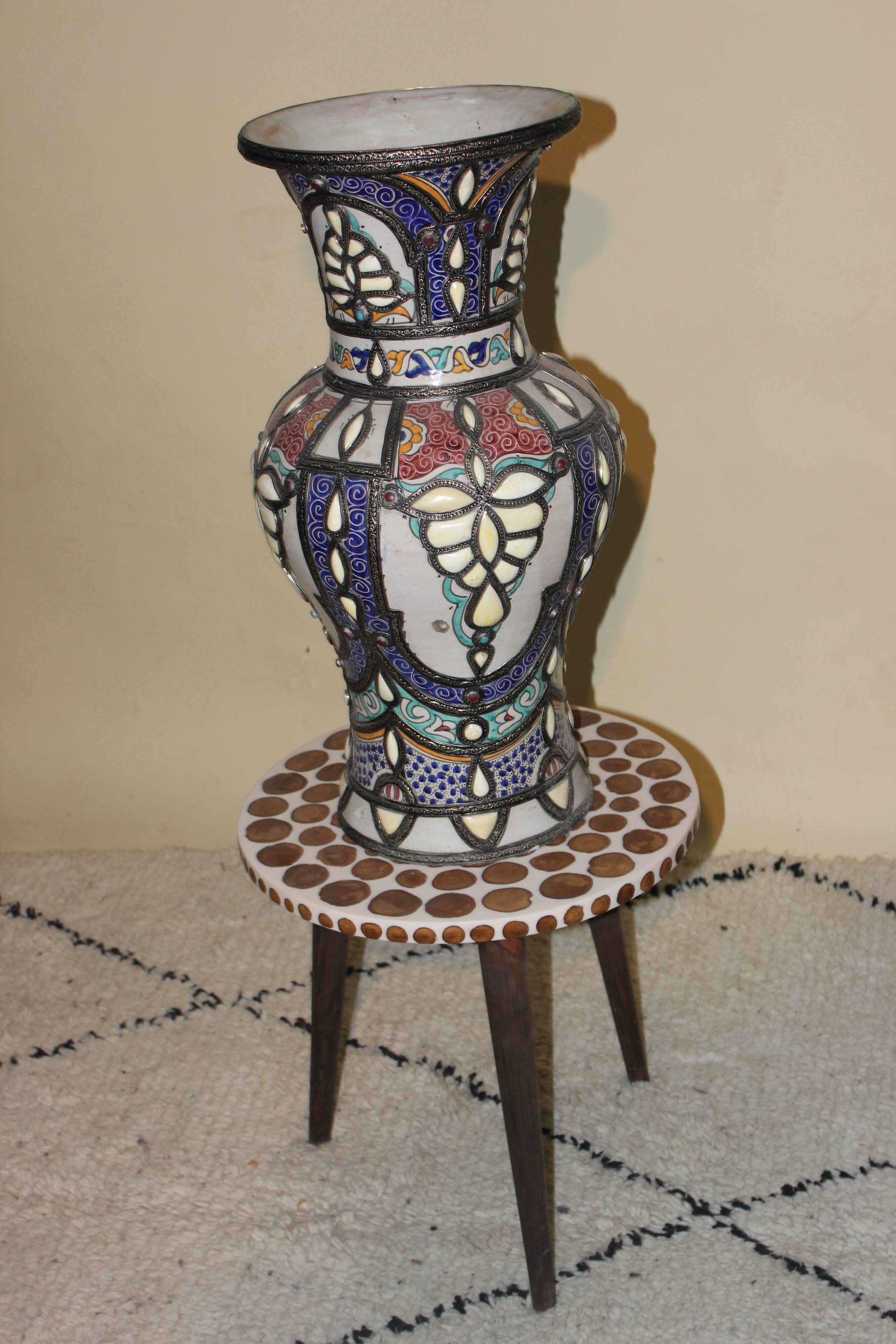 Ceramic vase