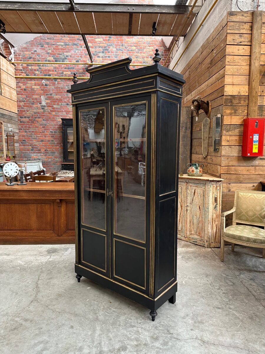 Napoleon III display cabinet