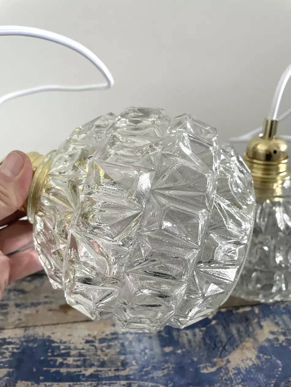 Set of two chiseled glass pendant lights