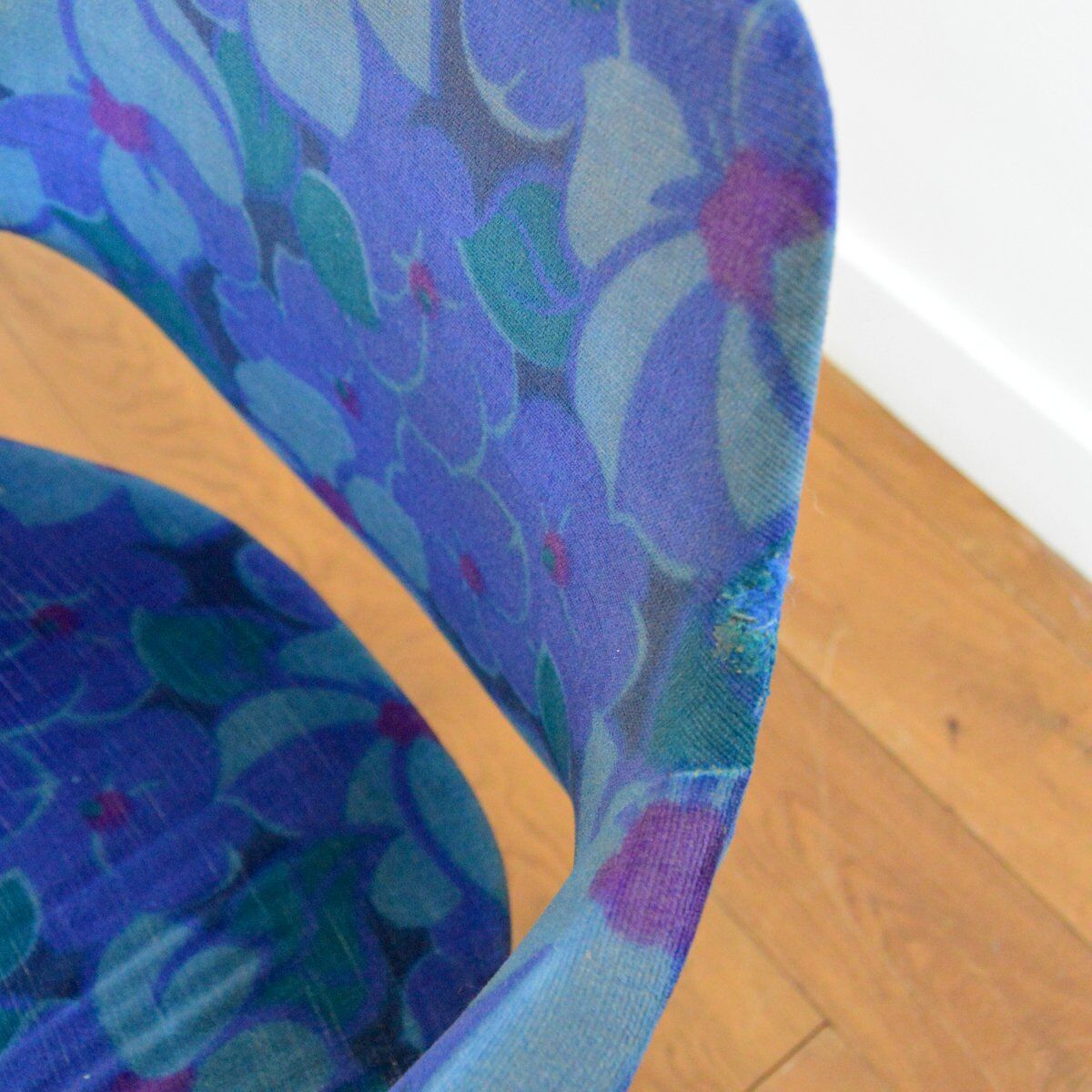 Suite of 4 armchairs feet tulip 1960s
