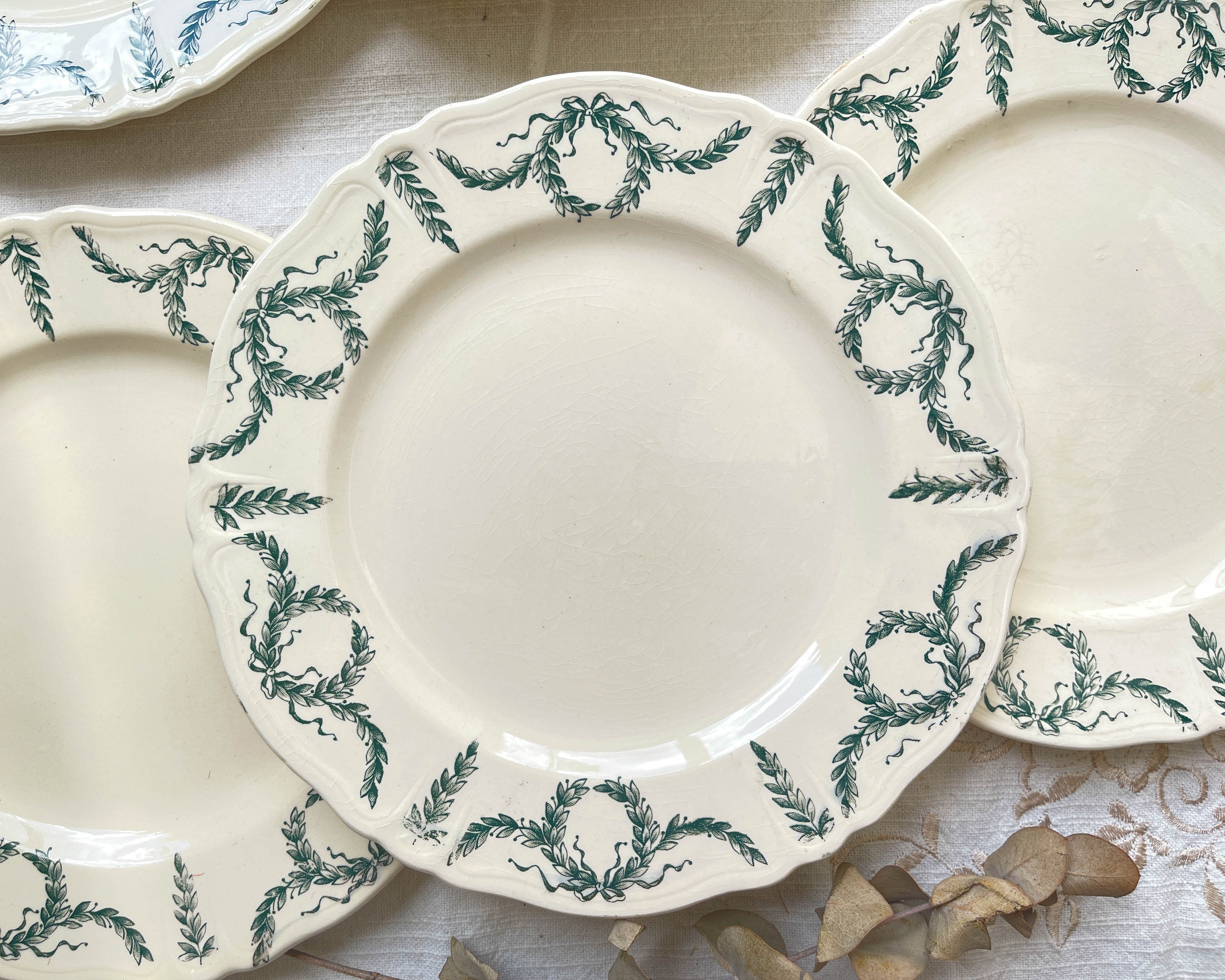 7 plates Terre de fer Longchamp model Villey