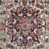 Handmade Pakistani wool and silk rug 122x77cm