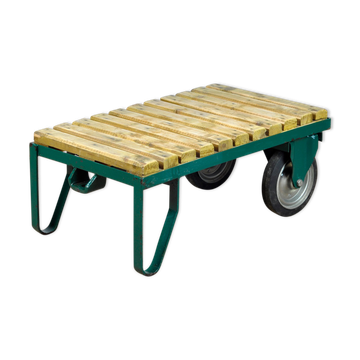 Table d’appoint industrielle, années 1970,