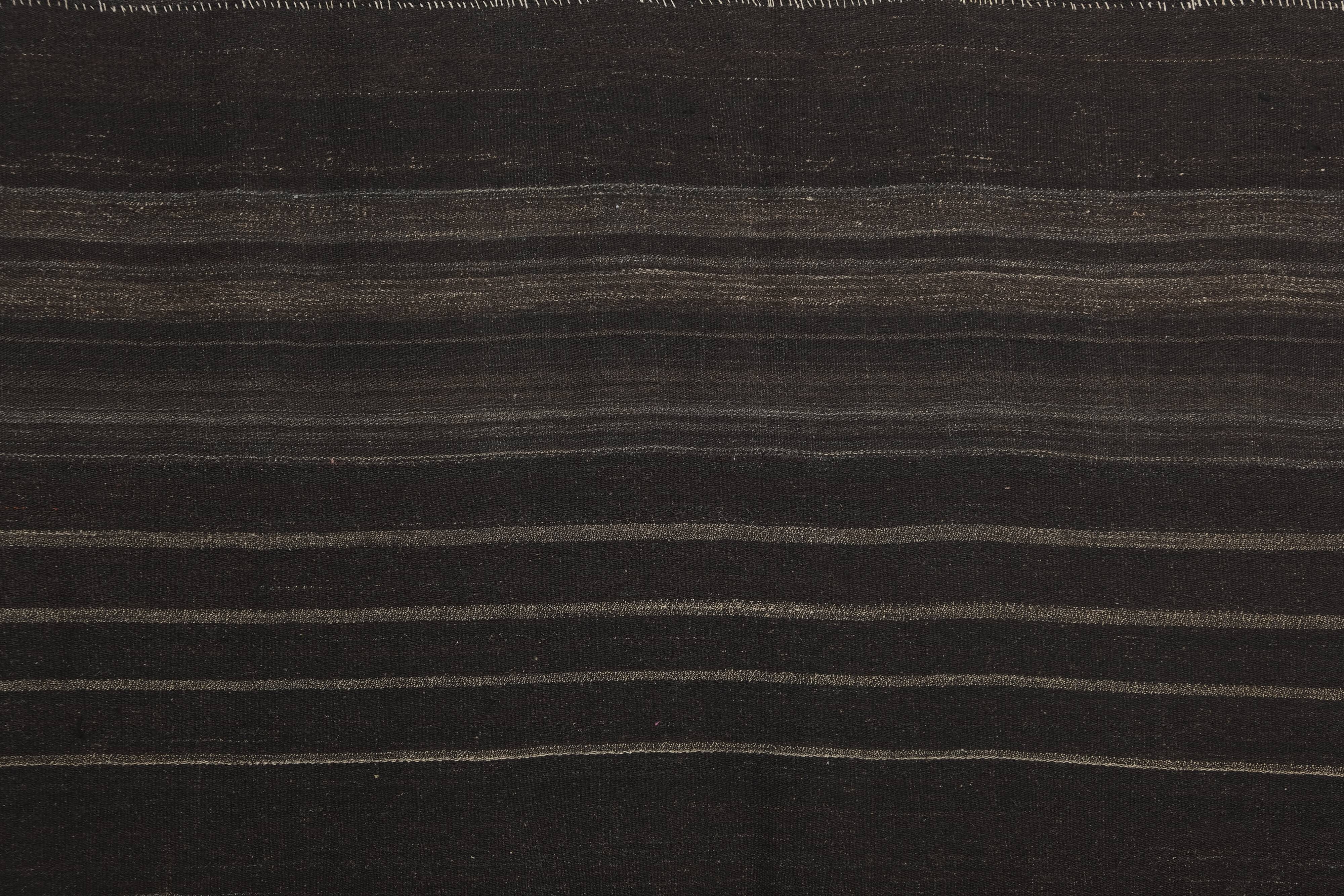 Vintage turkish rug from oushak, hand-woven 283x287 cm