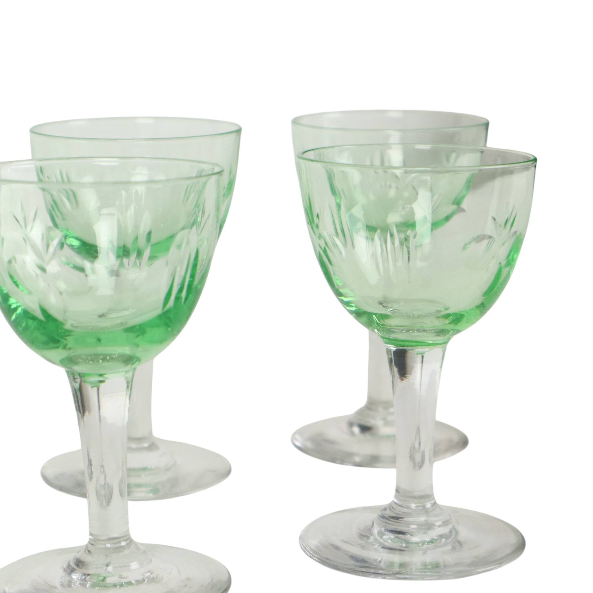 Set of 8 Val Saint Lambert Uranium Glass Aperitif Glasses