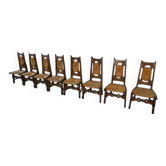 8 chaises en chêne rustique alliant lignes modernes et artisanat breton par un élève de Joseph Savina 1950’s