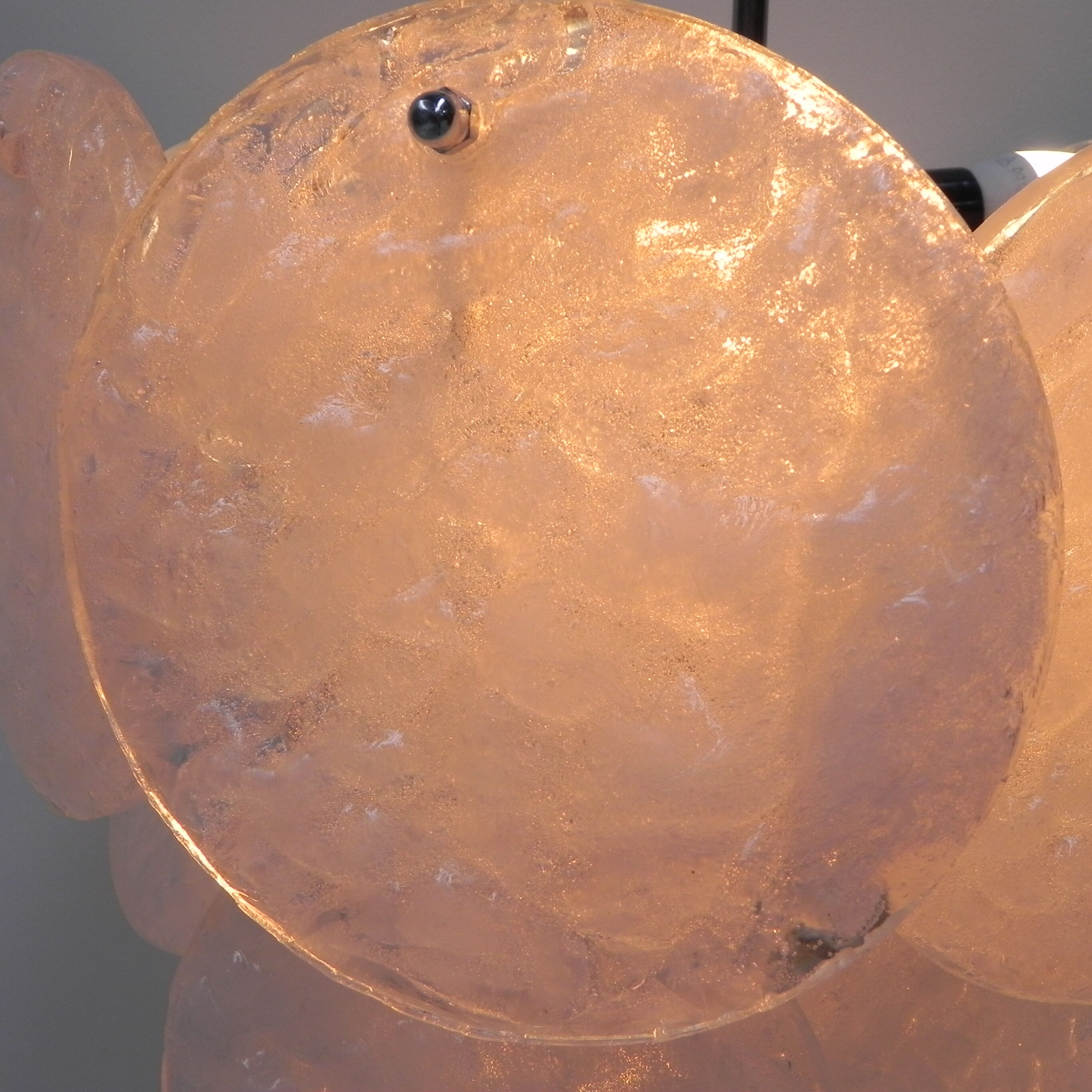 Frosted ice hanging lamp with 18 plastic discs