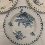 4 assiettes creuses en terre de fer Sarreguemines modèle Flore.