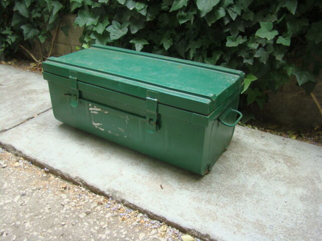 Old iron carrier malle