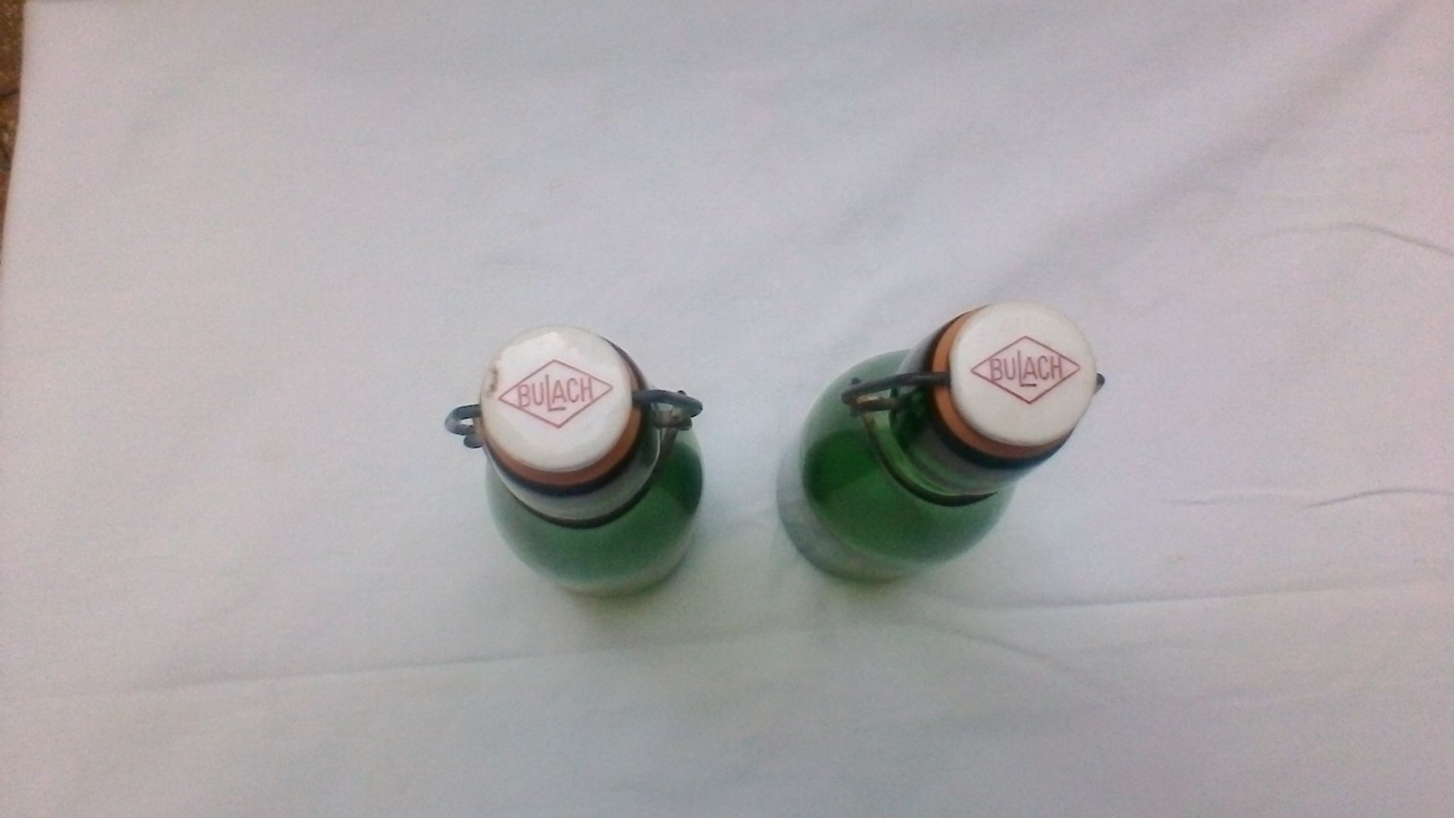 Paire de 2 bouteilles en verre Bulach