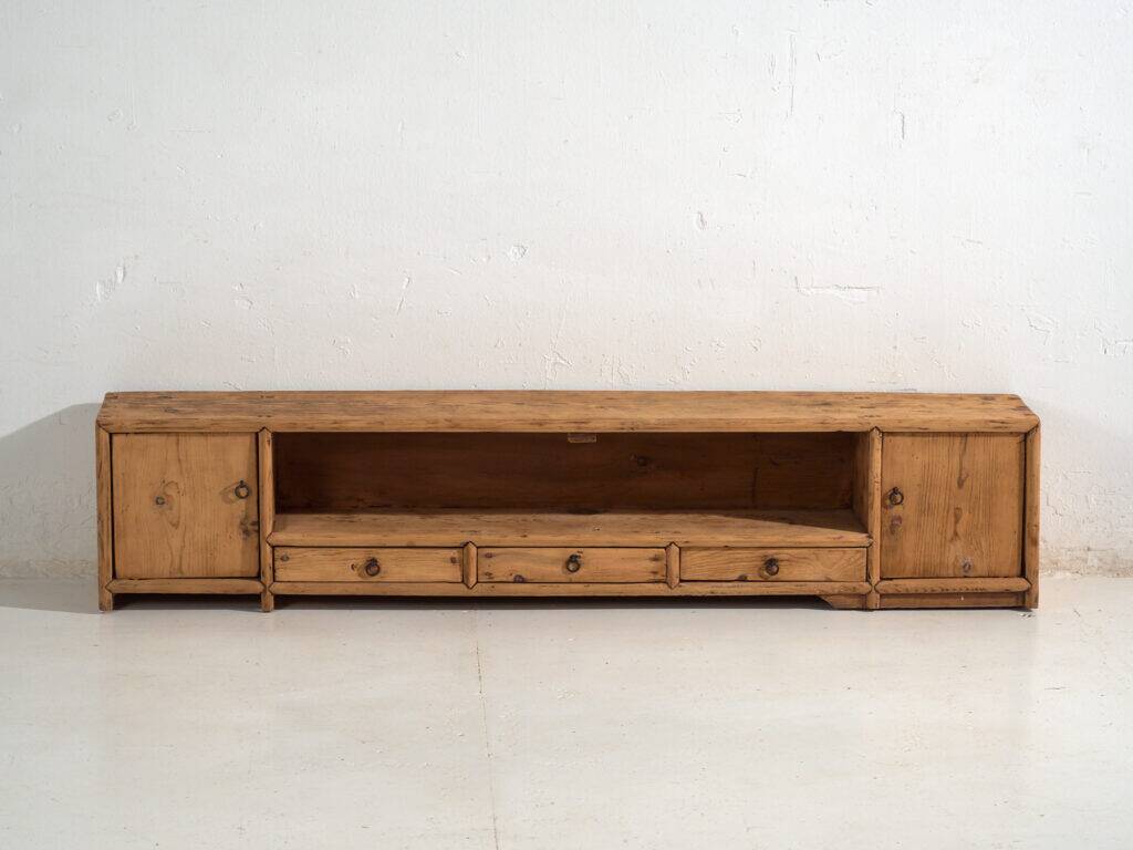 Old pine wood buffet – China, circa 1930