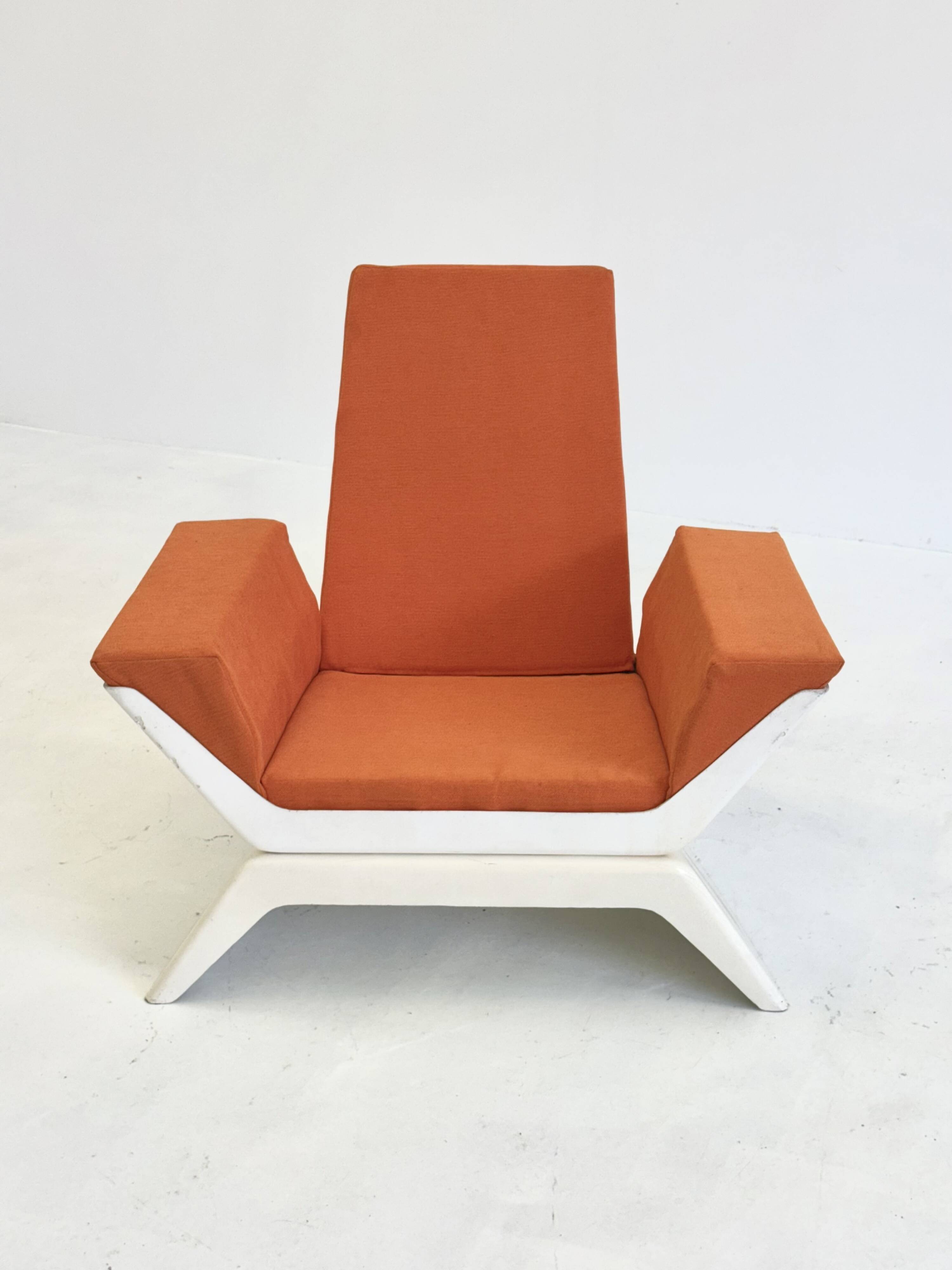 Fauteuil vintage orange Space Age très unique