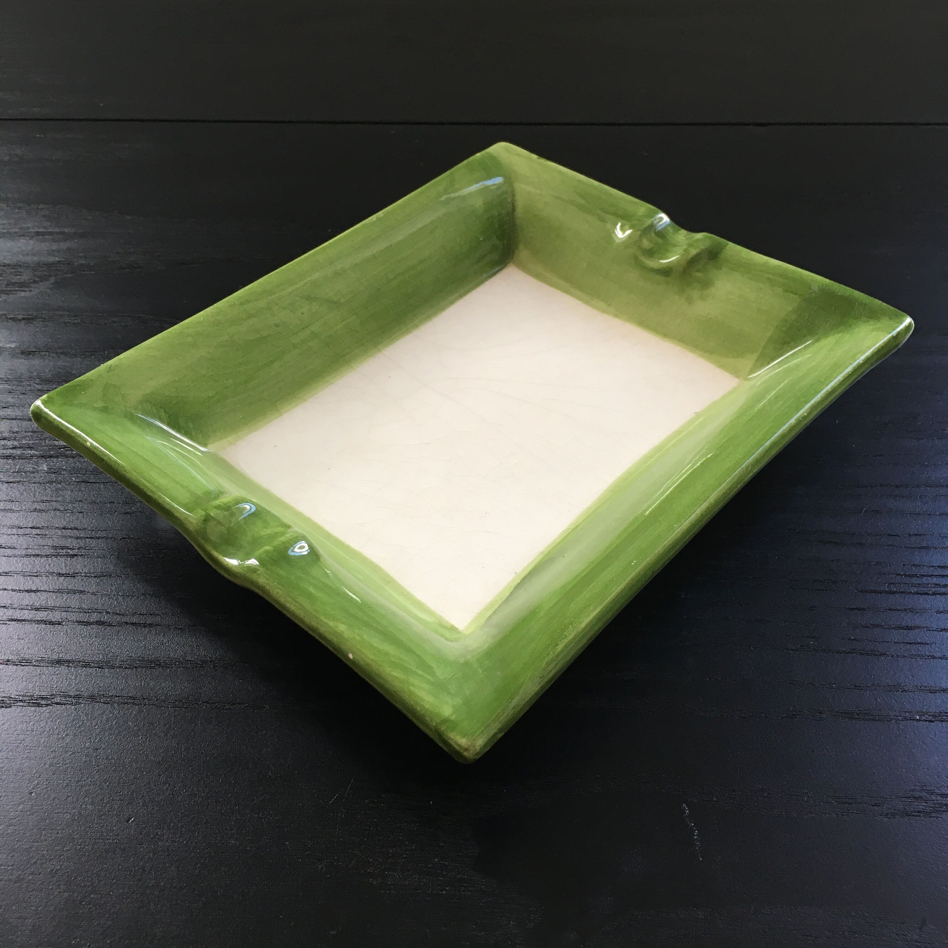 Vide poche vert et ivoire