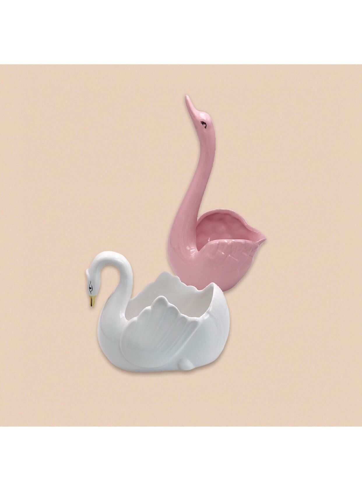 Vintage swan pot cache