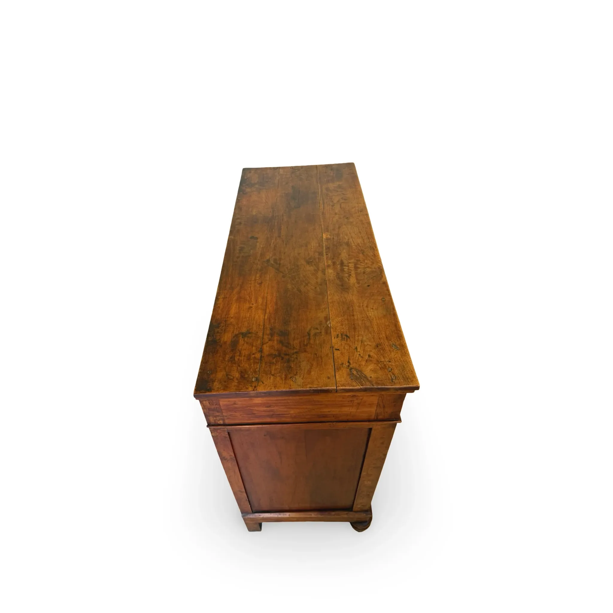 Antique Italian walnut chest of drawers dating to the late 19th centur