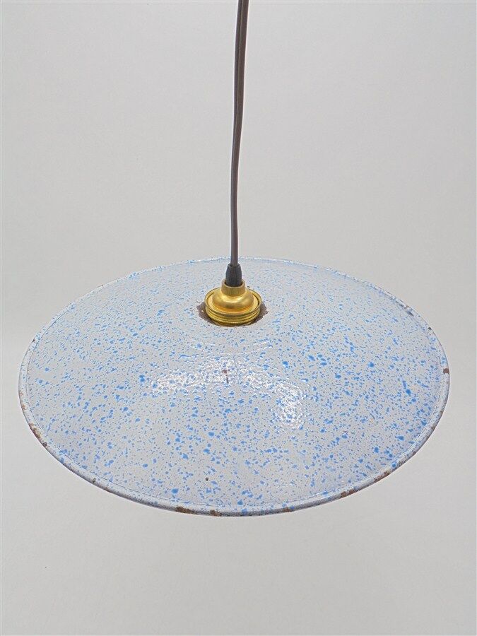 Speckled enameled hanging