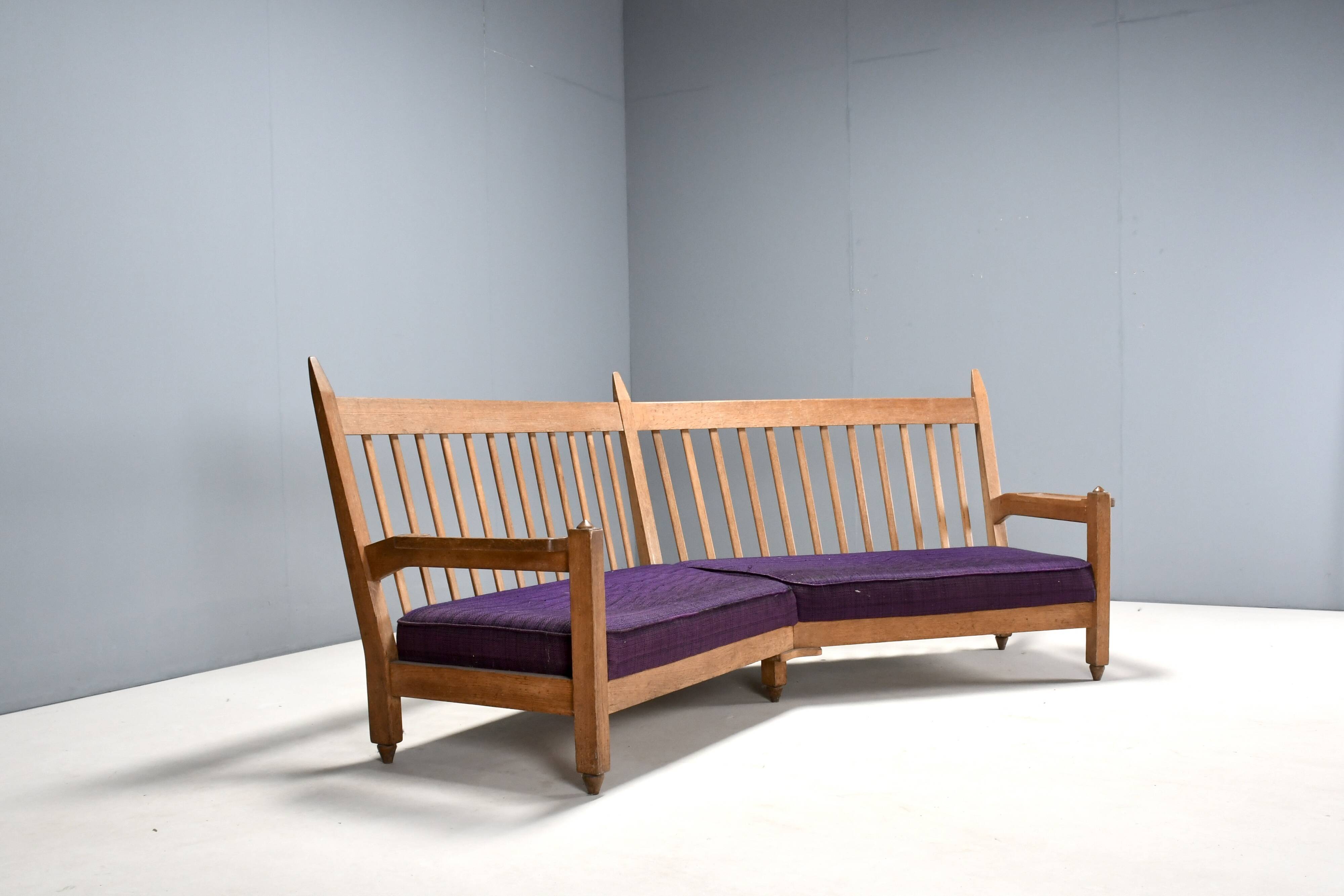 Canapé d'angle Guillerme et Chambron en chêne et tissu, France années 1960