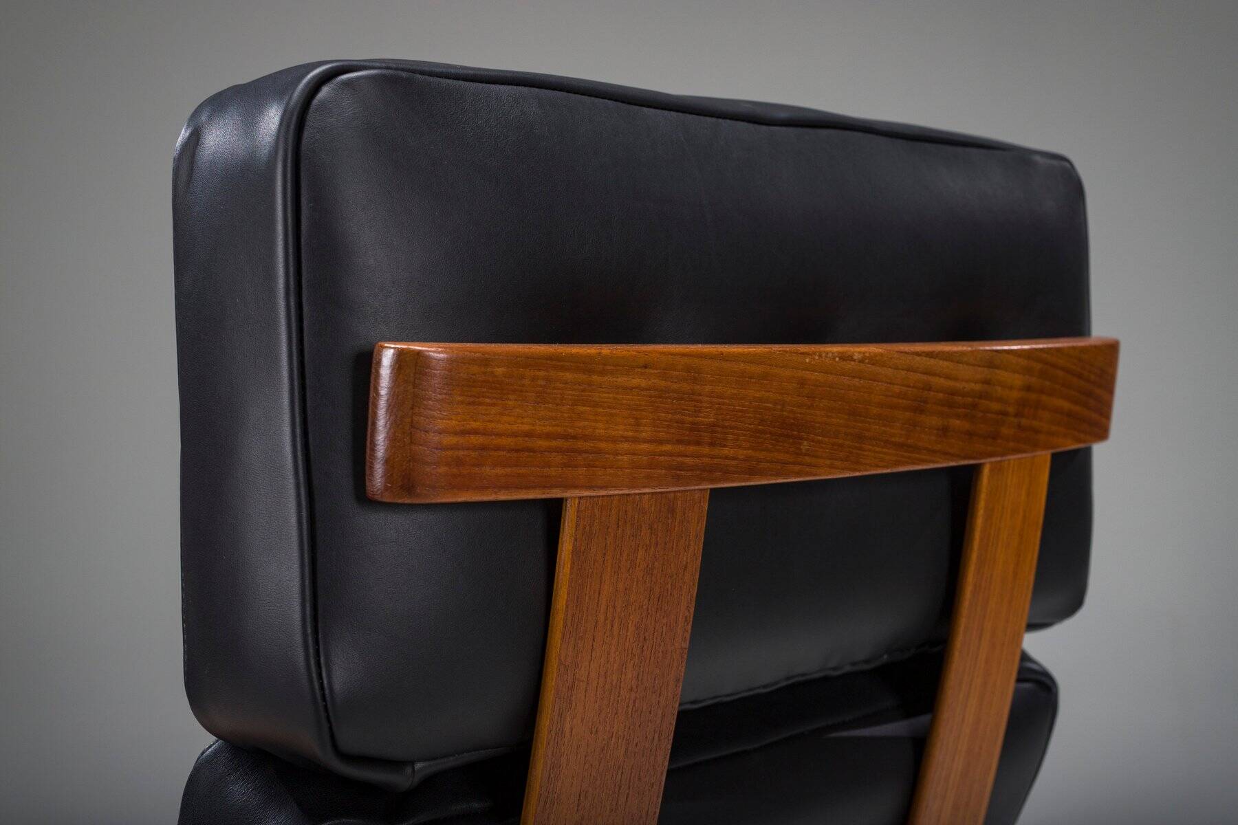 Armchair with Model FD 164 frame by Arne Vodder and Model 118 armrests by Grete Jalk in teak and black leather, Denmark, 1960s