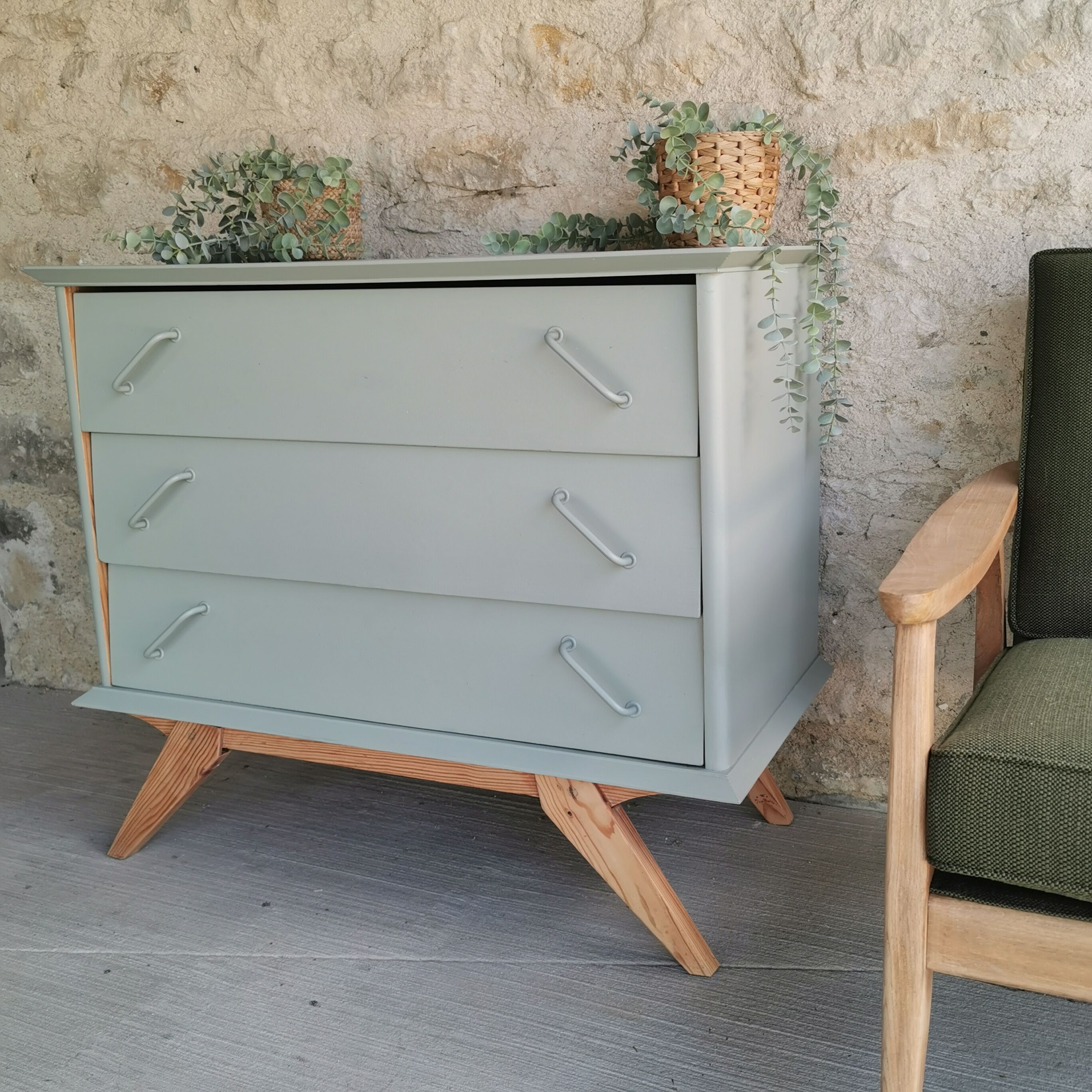 Vintage chest of drawers compass feet