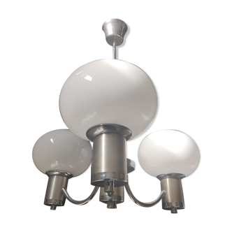 Lustre aluminium brossé métal chromé globes opaline de chez Sciolari