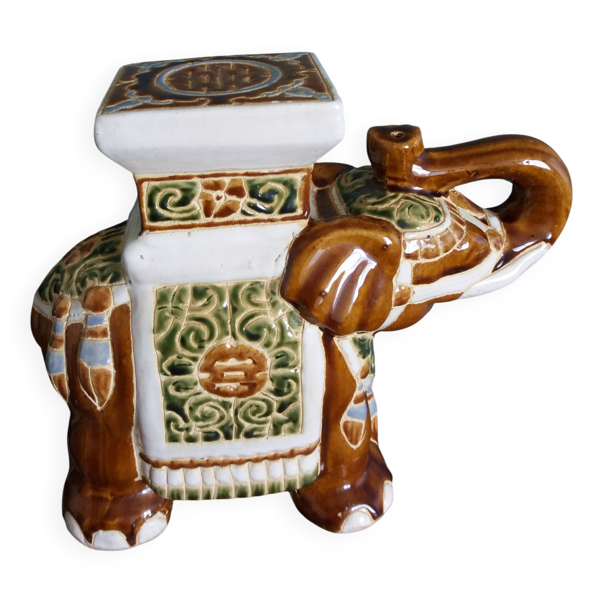 Éléphant porte-plante en céramique