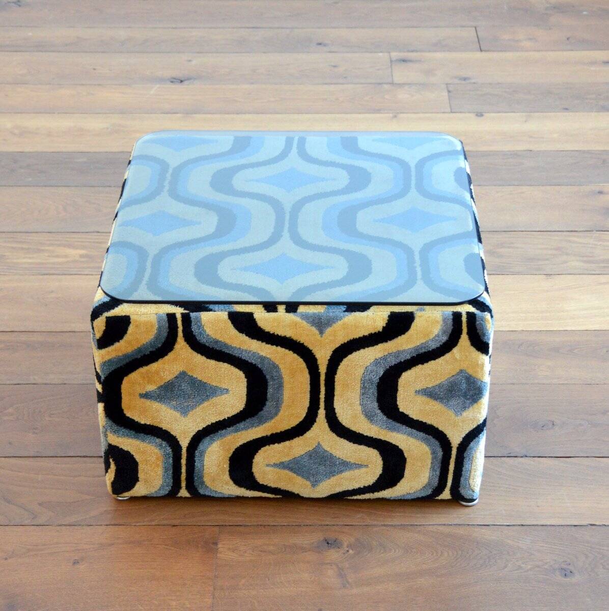 Side table / Pouf / Vintage Italian design 1970s