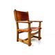 Chaise de château brutaliste ancienne faite à la main en chêne et cuir cognac, années 1920.