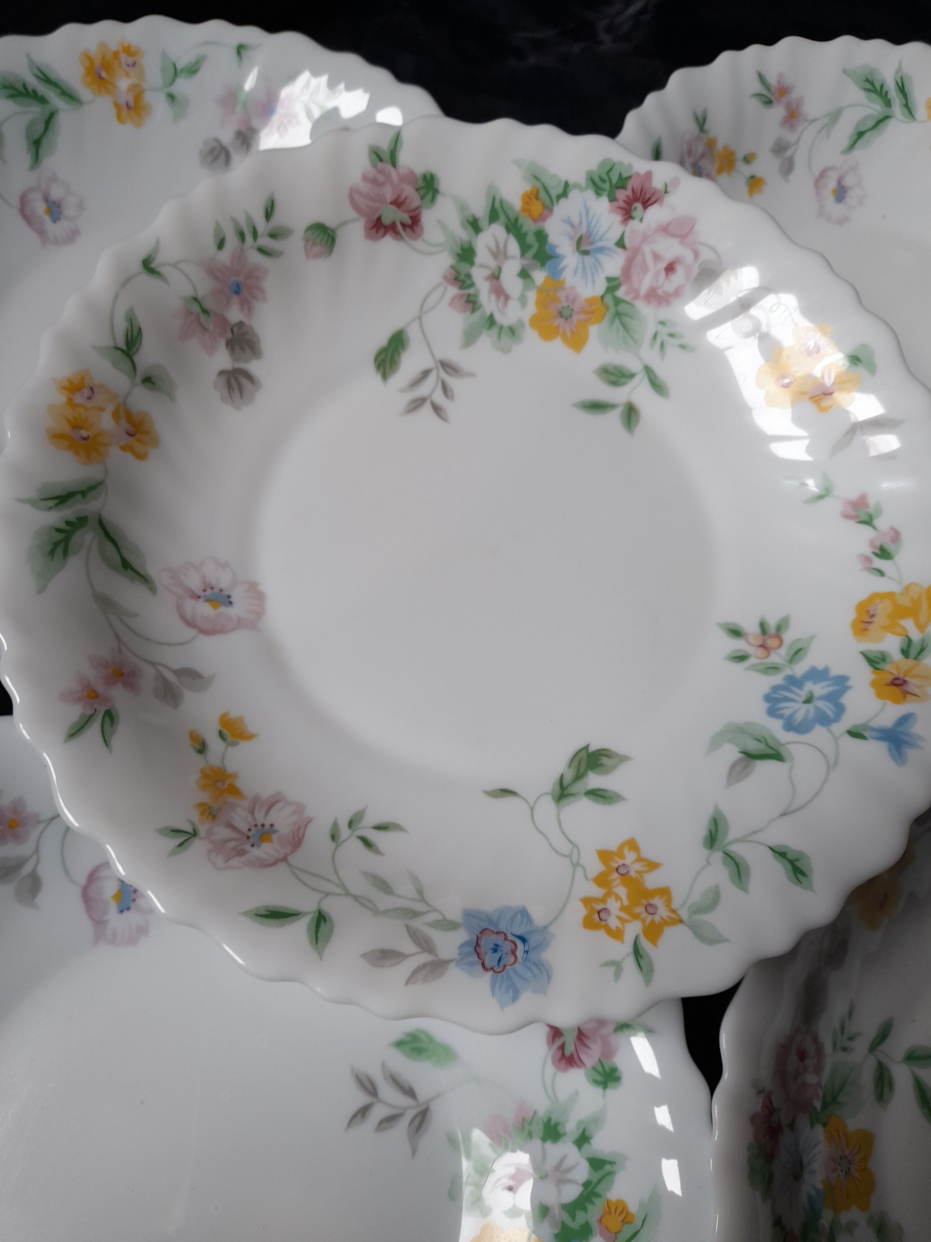 8 hollow plates flower pattern, festoon, model Hortense de Arcopal, vintage 1990