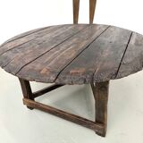 Round table in popular oak, circa 1880.