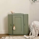 Doll's wardrobe