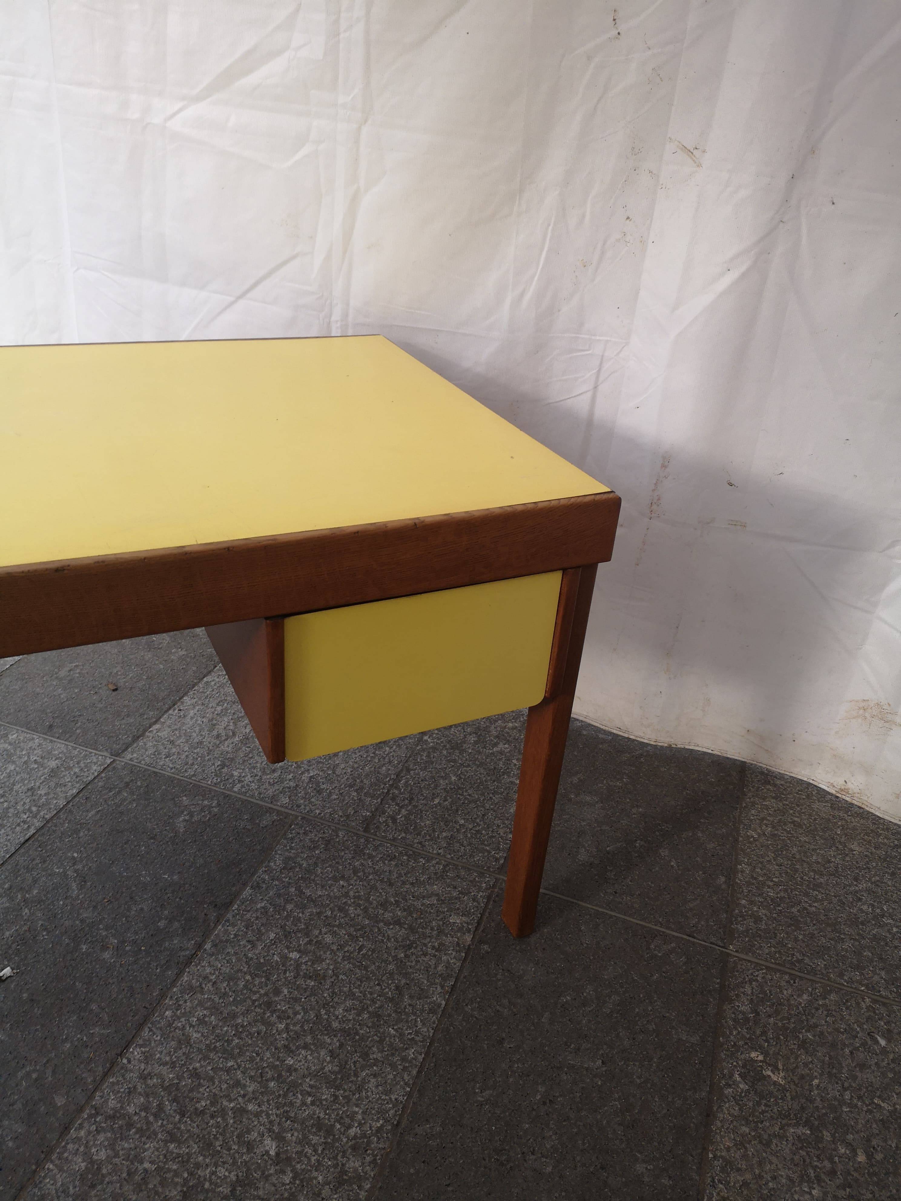 bureau de Roger Landault