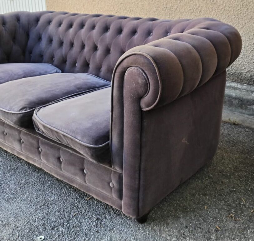 Purple velvety fabric sofa three-seater upholstered Chesterfield