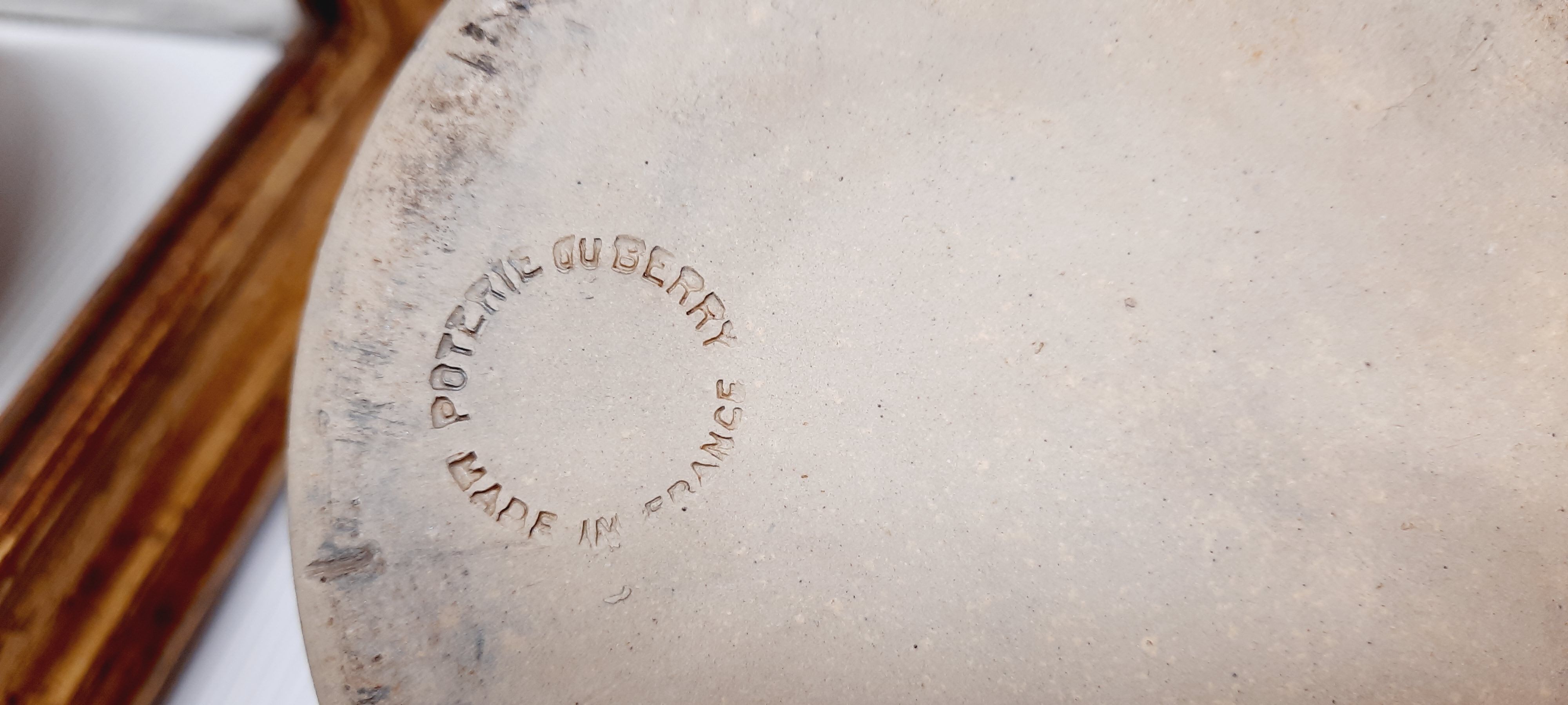 Glazed stoneware water dish