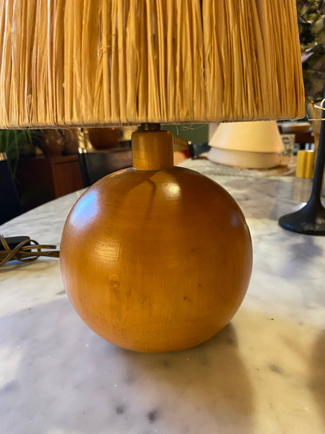 Pair of bedside lamps made of wood and vintage raffia