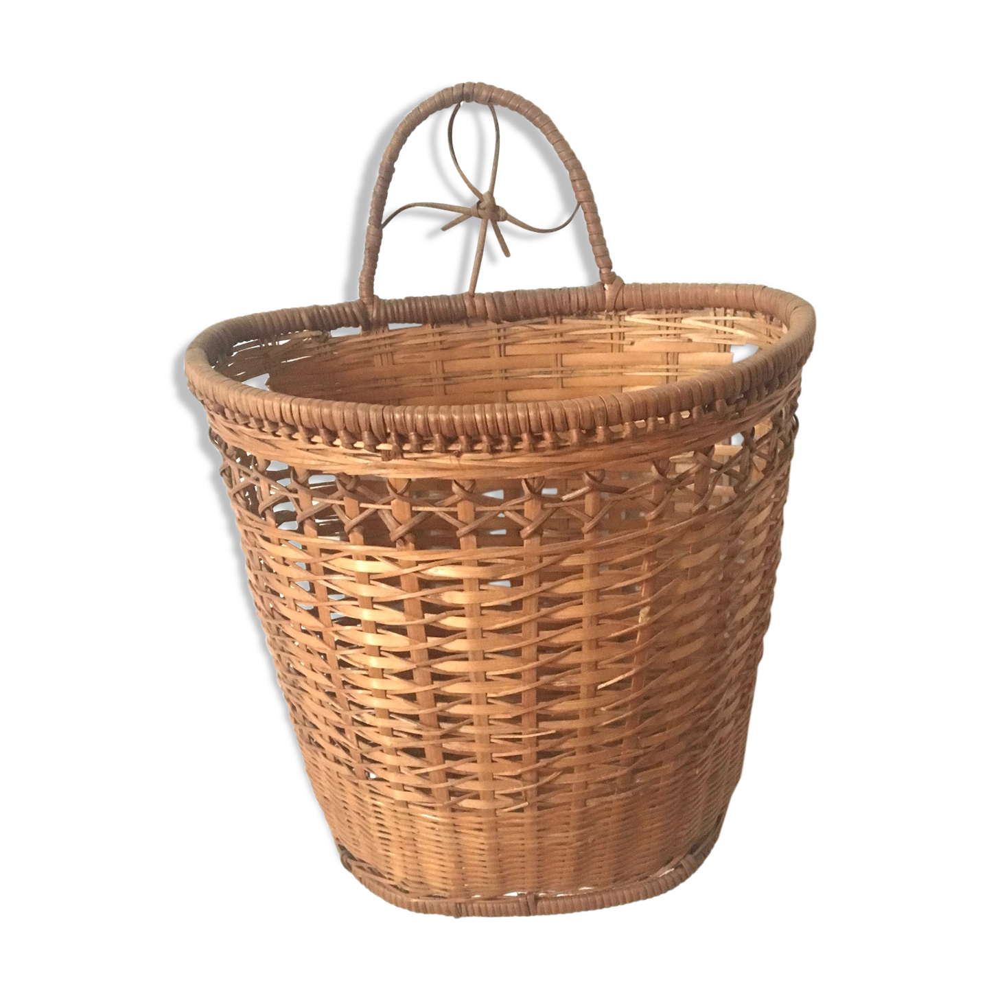 Vannerie to be suspended