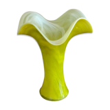 Collar vase